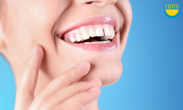 Unveiling the Connection: How Overbite Problems Trigger Teeth Grinding | Remi